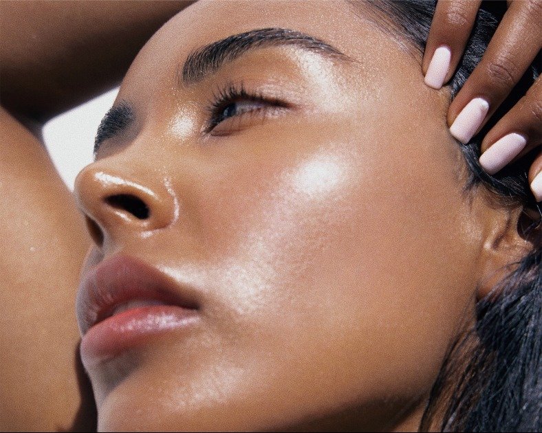 Cutting-edge NEOVA DNA skincare formula maximizing cellular repair and radiance