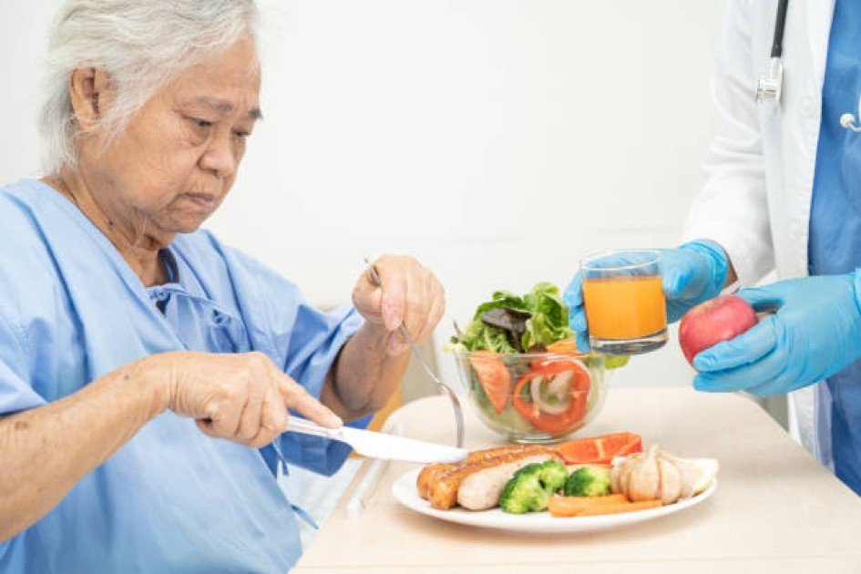 Healthy anti-inflammatory meal for seniors promoting fitness and wellness.